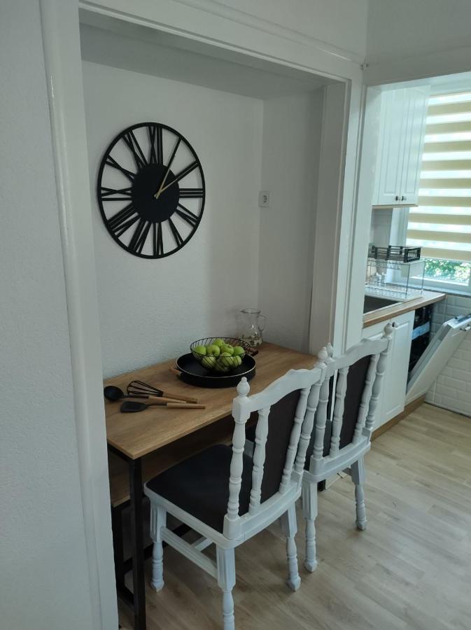 Katerina'S Apartment 비톨라 외부 사진