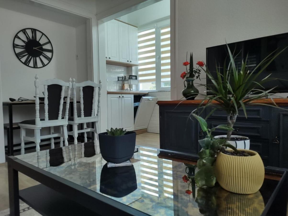 Katerina'S Apartment 비톨라 외부 사진