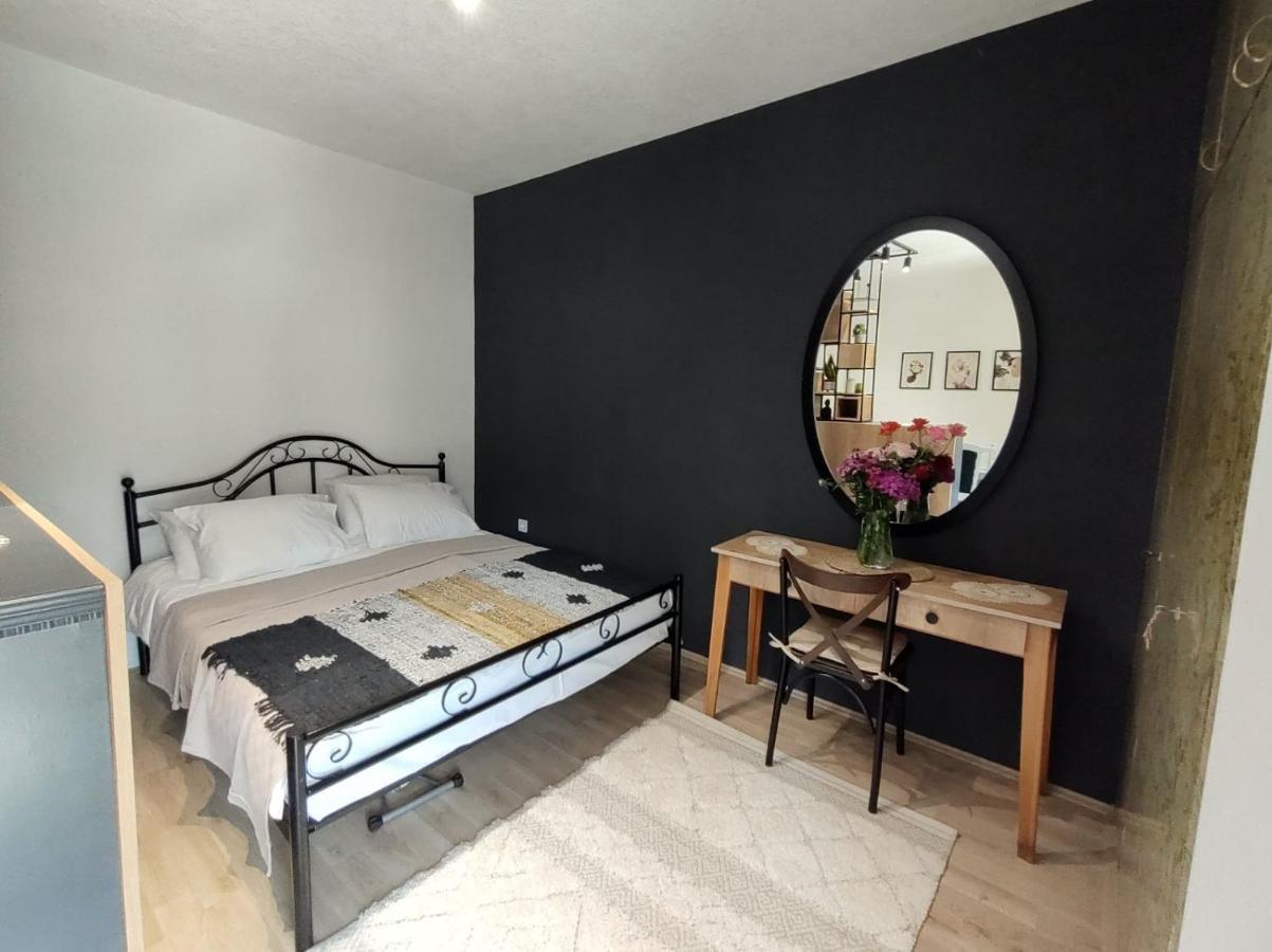 Katerina'S Apartment 비톨라 외부 사진